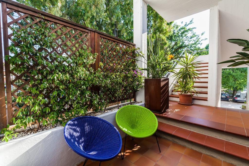 Hotel Residence Hibiscus La Caletta Exterior photo