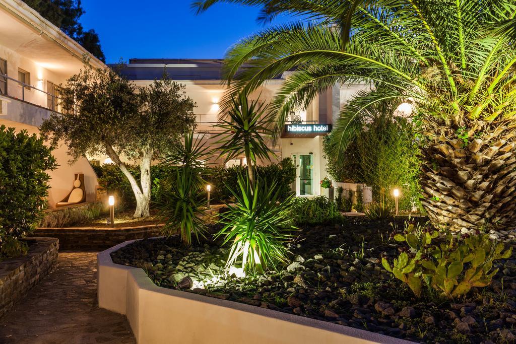 Hotel Residence Hibiscus La Caletta Exterior photo