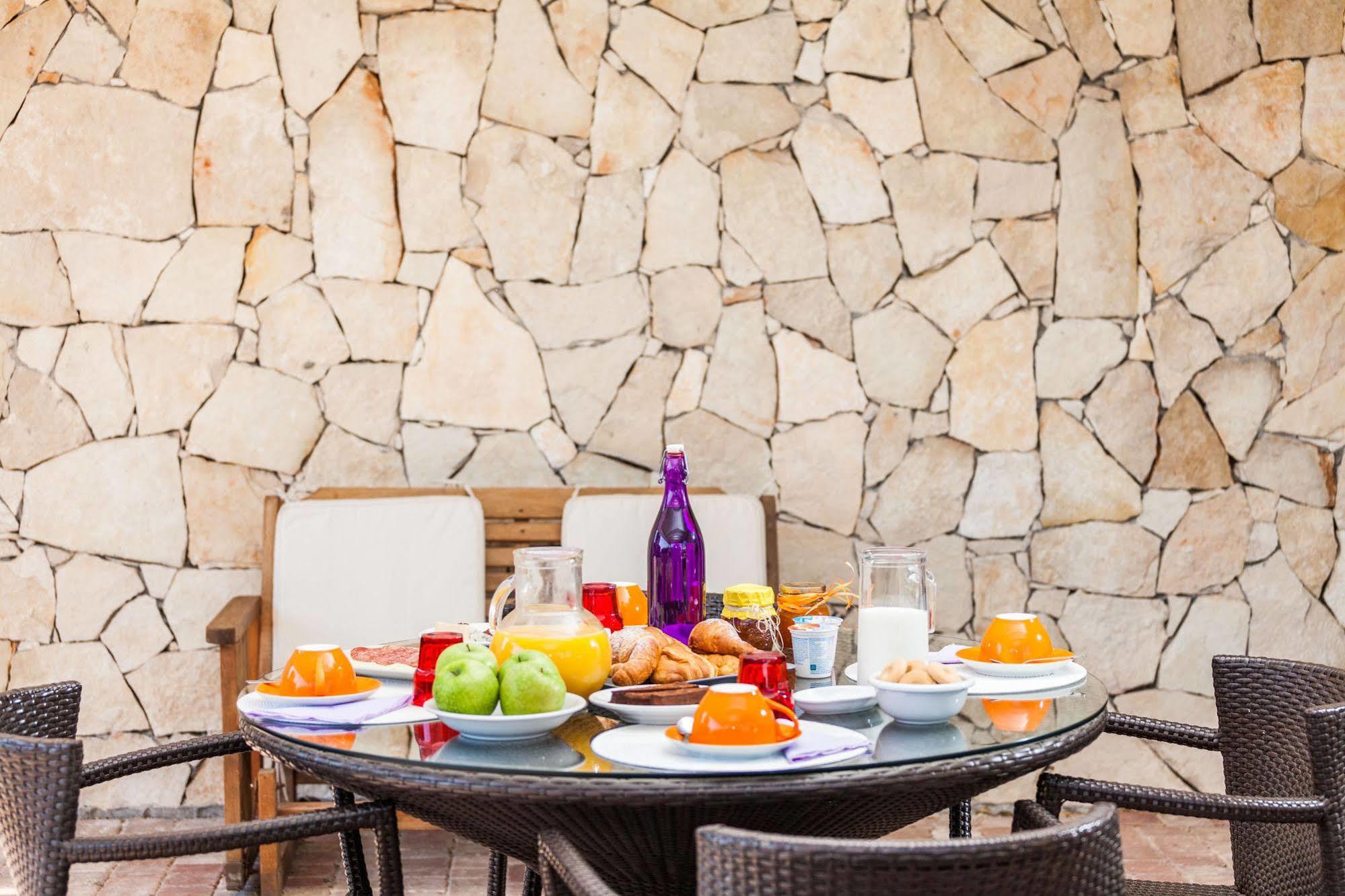Hotel Residence Hibiscus La Caletta Exterior photo