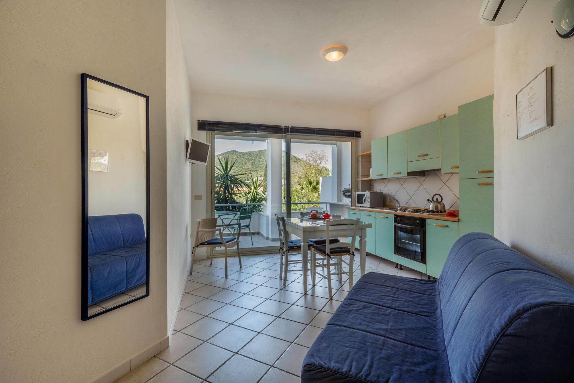 Hotel Residence Hibiscus La Caletta Exterior photo
